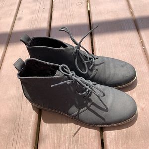 White Mountain black boots